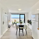 Summer Breeze Penthouse Daire